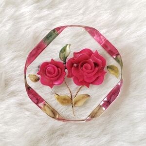 VINTAGE 1940s Early Plastic Reverse Carved Lucite Floral Rose Brooch